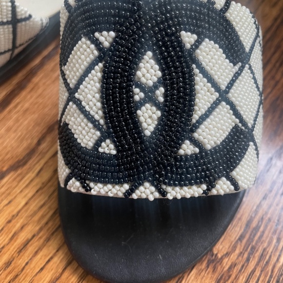 Chanel black and white beaded slides - Picture 2 of 3